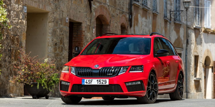 A nova Skoda Octavia VRS 245 em 36 fotos! 34