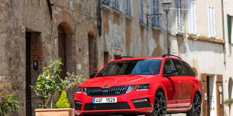 A nova Skoda Octavia VRS 245 em 36 fotos! 30