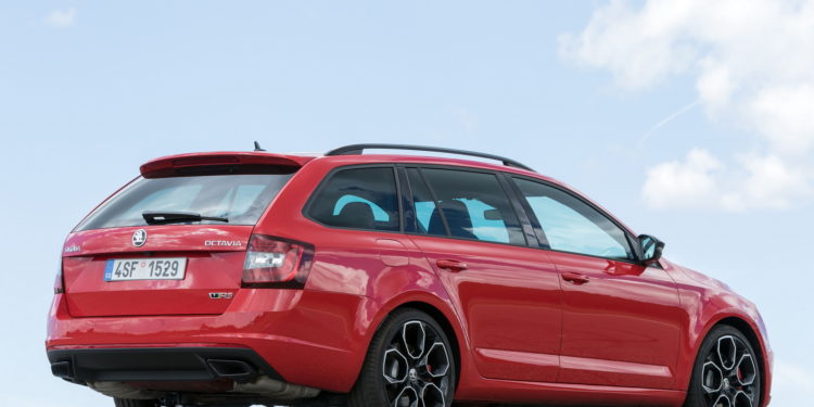 A nova Skoda Octavia VRS 245 em 36 fotos! 24