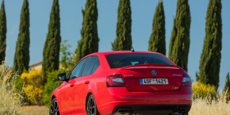 A nova Skoda Octavia VRS 245 em 36 fotos! 41