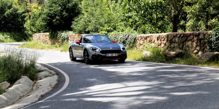 Abarth 124: A ópera do Escorpião! 74