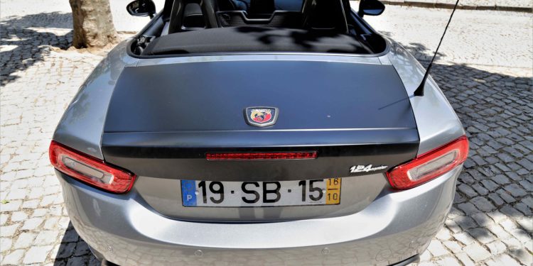 Abarth 124: A ópera do Escorpião! 55