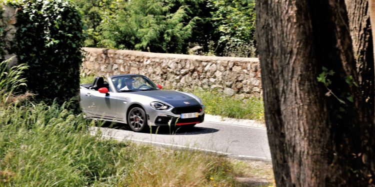Abarth 124: A ópera do Escorpião! 65