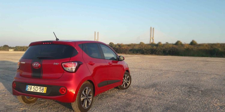 Hyundai i10 1.0 MPI: Espaço para a cidade! 36