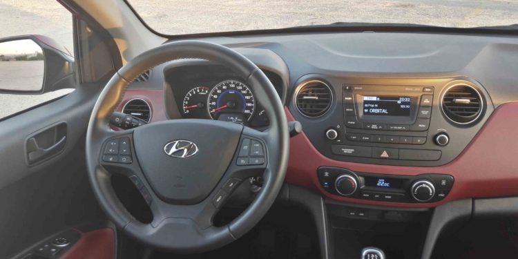 Hyundai i10 1.0 MPI: Espaço para a cidade! 26