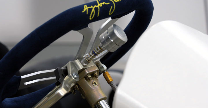 Está um Tony Kart Ayrton Senna na loja KIP! 13