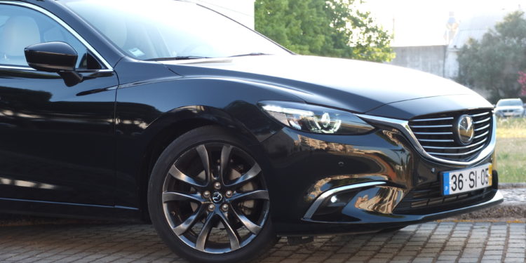 Mazda 6 Excellence 2.2 SKYACTIV-D: Jovialidade Executiva! 69