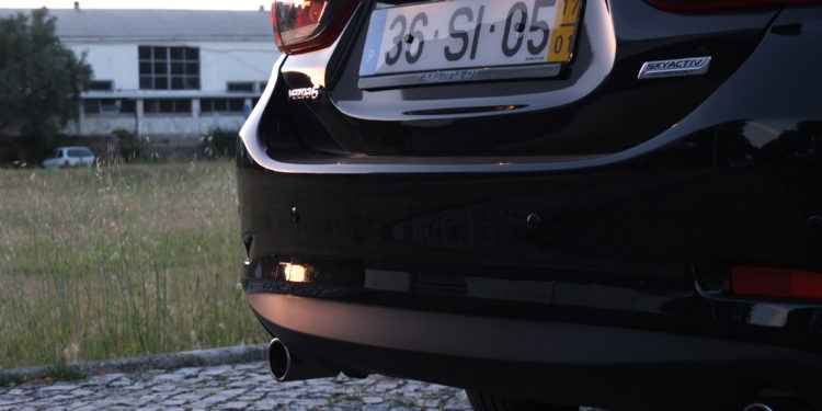Mazda 6 Excellence 2.2 SKYACTIV-D: Jovialidade Executiva! 71