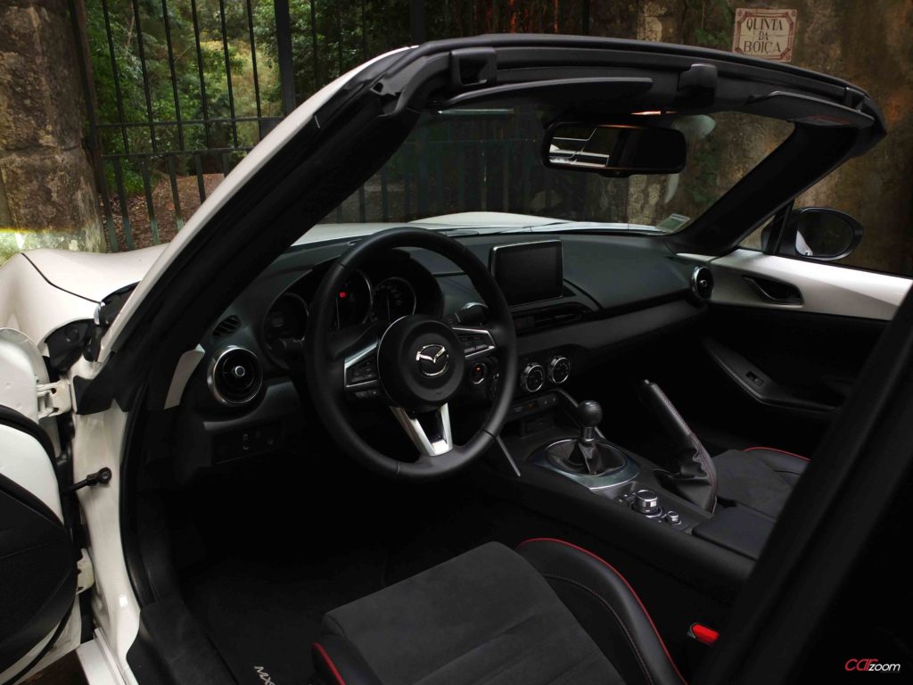 Mazda MX-5 1.5 RF: O último namoro! 25 Mazda MX-5 1.5 RF: O último namoro! 25