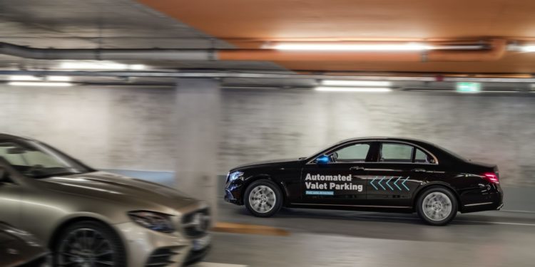 Daimler e Bosch desenvolvem sistema de estacionamento autónomo em parques! 24