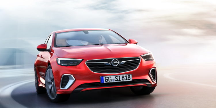 Opel revela Insignia GSi com 252cv! 22