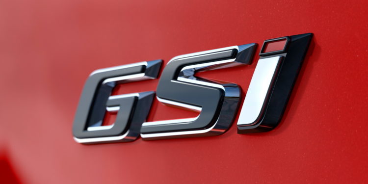 Opel revela Insignia GSi com 252cv! 17