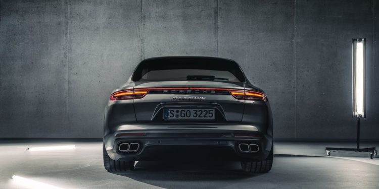 Porsche Panamera Sport Turismo: Como fazer uma família feliz! 26