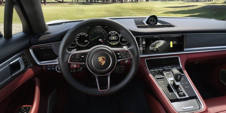 Porsche Panamera Sport Turismo: Como fazer uma família feliz! 24