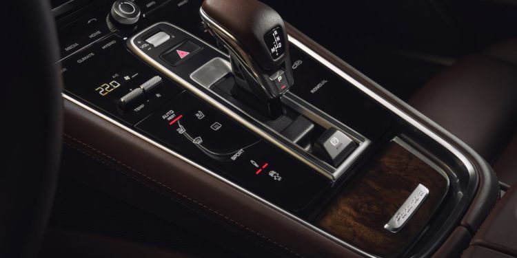 Porsche Panamera Sport Turismo: Como fazer uma família feliz! 33