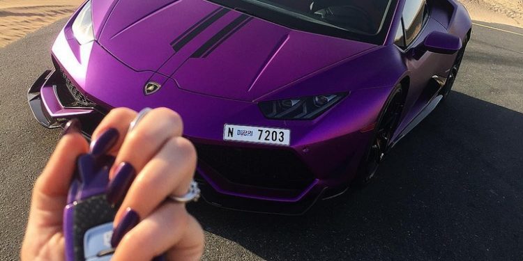 Este Lamborghini Huracan é exclusivo e pertence a uma mulher! 15
