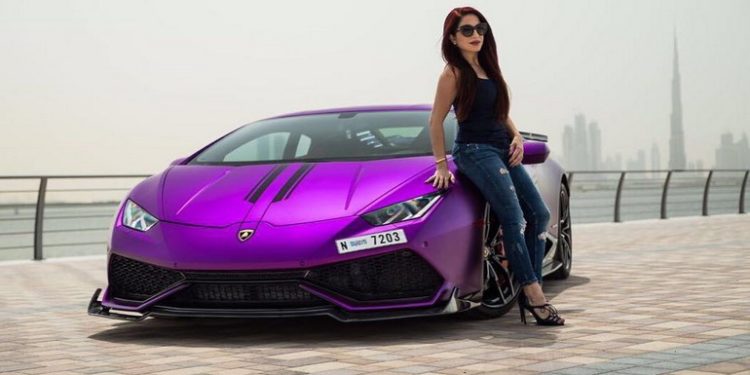 Este Lamborghini Huracan é exclusivo e pertence a uma mulher! 17