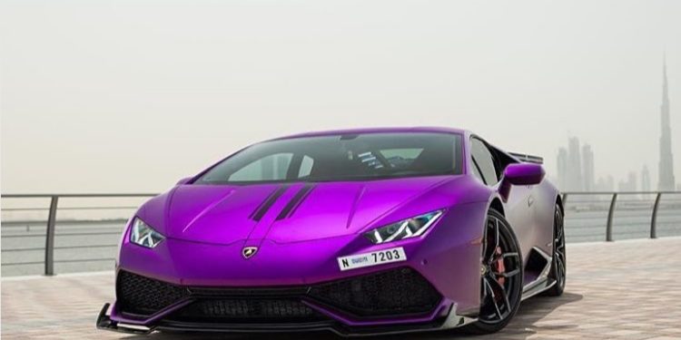 Este Lamborghini Huracan é exclusivo e pertence a uma mulher! 18