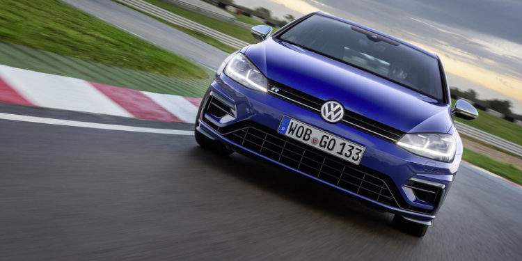 Volkswagen lança "Pack Performance" para o Golf R! 26