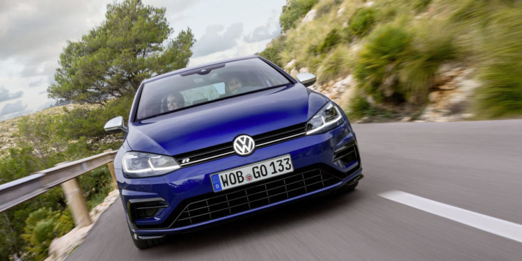 Volkswagen lança "Pack Performance" para o Golf R! 24