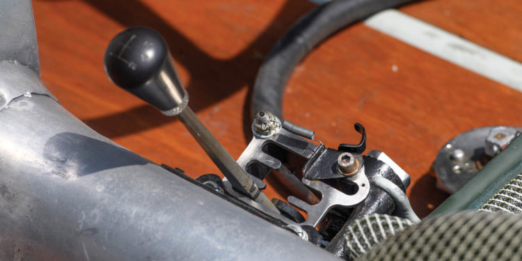 Aston Martin DBR1 bate recordes no leilão da RM Sotheby! 19