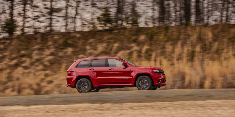 Jeep Grand Cherokee Trackhawk é o SUV mais potente do mundo! 27