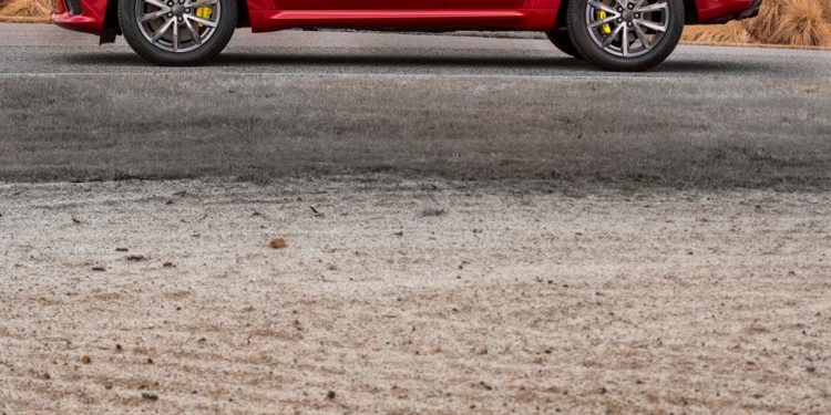 Jeep Grand Cherokee Trackhawk é o SUV mais potente do mundo! 28