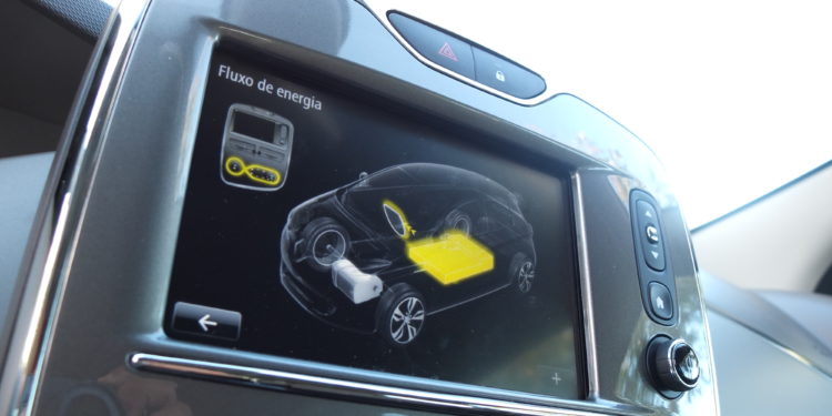 Renault ZOE 40 BOSE: O utilitário do futuro! 42