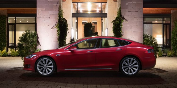 Taxista Finlandês atinge os 400.000km num Tesla Model S! 19