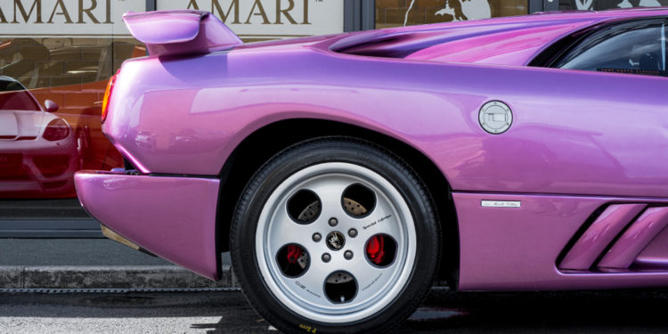 Já podem comprar o Lamborghini Diablo do Jay Kay! 15