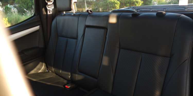 Isuzu D-Max LS 1.9 DOHC: Durabilidade e flexibilidade! 40