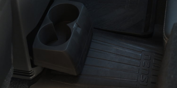 Isuzu D-Max LS 1.9 DOHC: Durabilidade e flexibilidade! 36