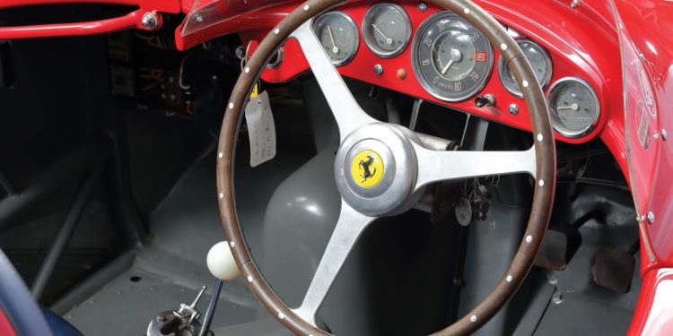 Ferrari 750 Monza de 1955 ganhou um novo dono por mais de 3 milhões de Euros! 48