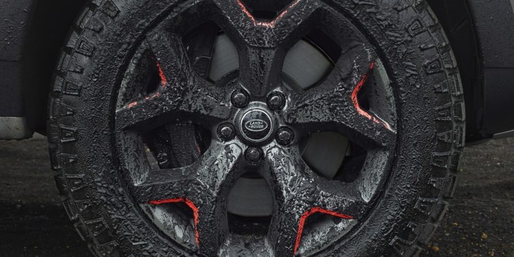 Land Rover lança Discovery SVX com 525cv focado no Todo-o-Terreno! 27