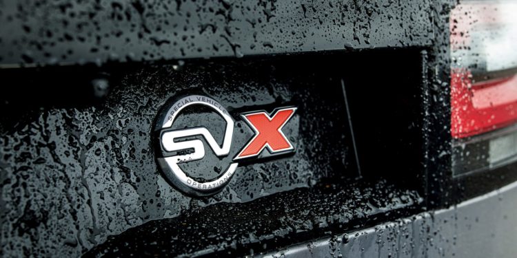 Land Rover lança Discovery SVX com 525cv focado no Todo-o-Terreno! 26