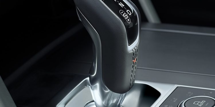 Land Rover lança Discovery SVX com 525cv focado no Todo-o-Terreno! 33