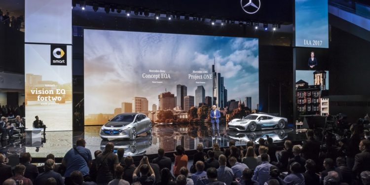 Mercedes-AMG Project One revelado em Frankfurt! 26