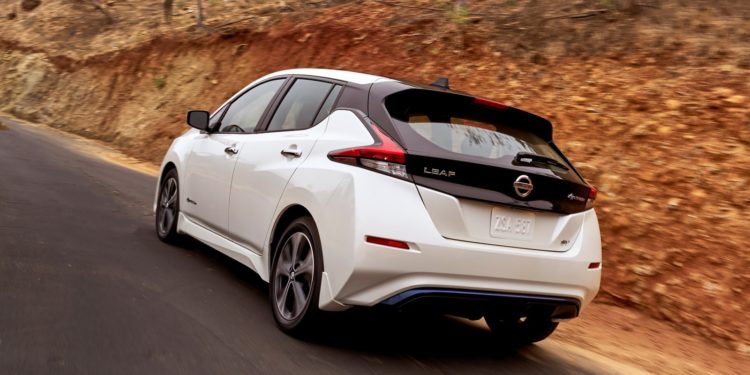 Novo Nissan Leaf com versão Nismo? 15