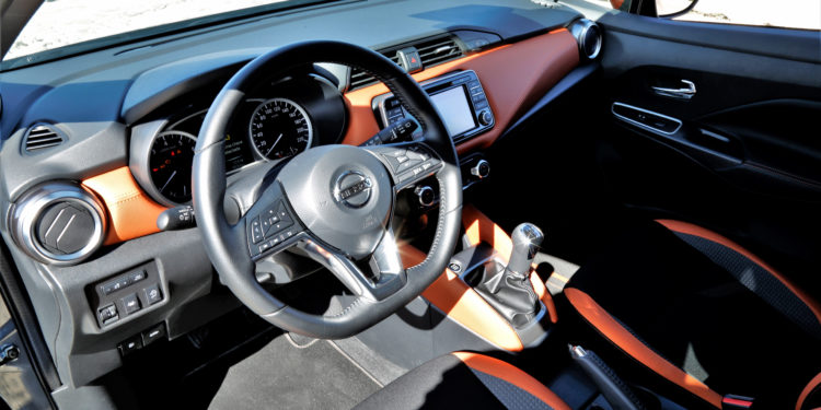 Nissan Micra 0.9 tCe BOSE: A evolução do Legado! 39