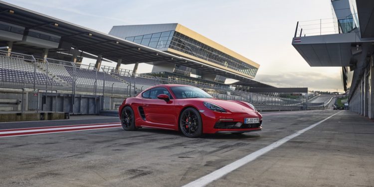 Porsche revela novo 718 GTS! 13