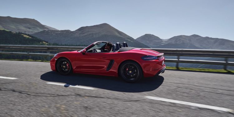 Porsche revela novo 718 GTS! 21