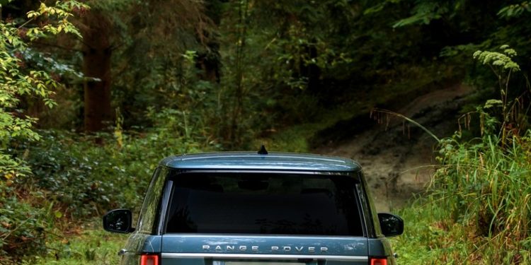 Range Rover recebe facelift com nova versão híbrida plug-in! 39