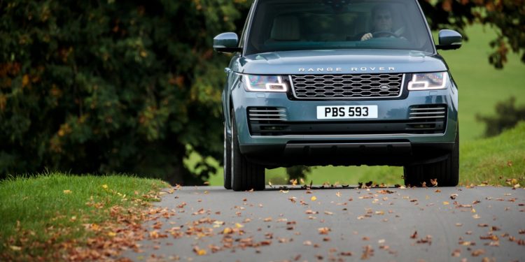 Range Rover recebe facelift com nova versão híbrida plug-in! 31