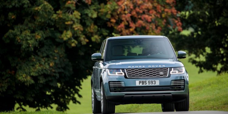Range Rover recebe facelift com nova versão híbrida plug-in! 33