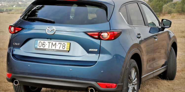 Mazda CX-5 2.2 SKYACTIV-D 4X2 Evolve AT: Eficiência elegante! 60