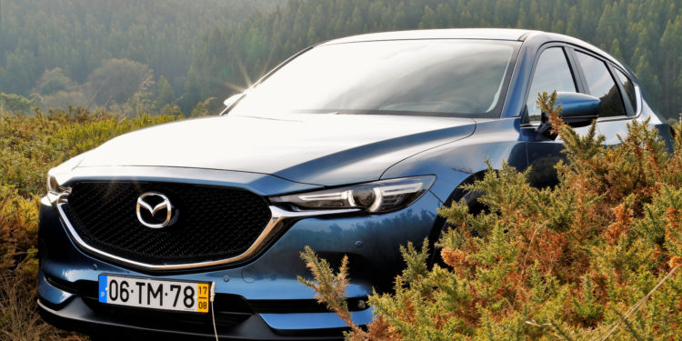 Mazda CX-5 2.2 SKYACTIV-D 4X2 Evolve AT: Eficiência elegante! 51