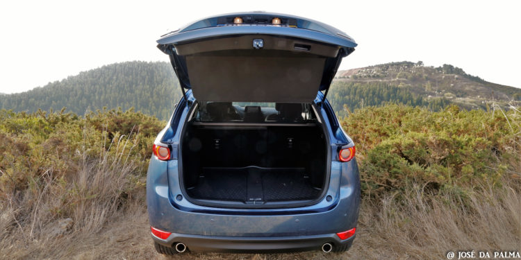 Mazda CX-5 2.2 SKYACTIV-D 4X2 Evolve AT: Eficiência elegante! 44