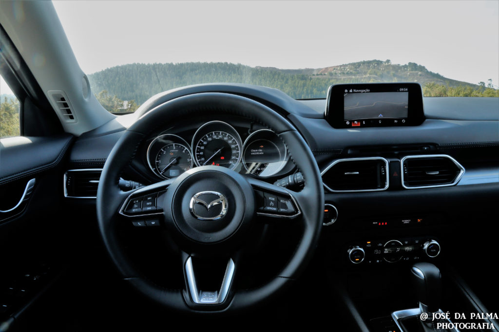 Mazda CX-5 2.2 SKYACTIV-D 4X2 Evolve AT: Eficiência elegante! 22