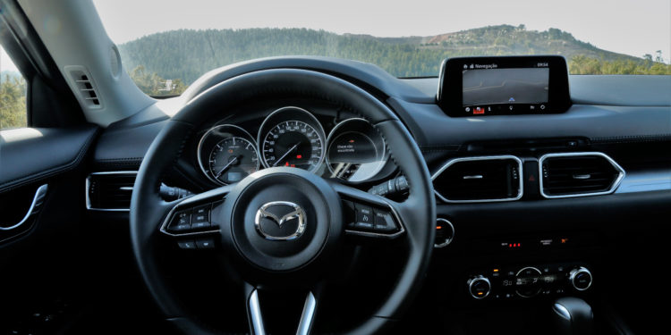 Mazda CX-5 2.2 SKYACTIV-D 4X2 Evolve AT: Eficiência elegante! 38