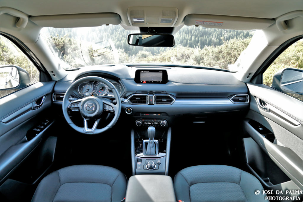 Mazda CX-5 2.2 SKYACTIV-D 4X2 Evolve AT: Eficiência elegante! 20